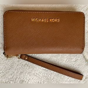 Michael Kors Large Zippered Wallet